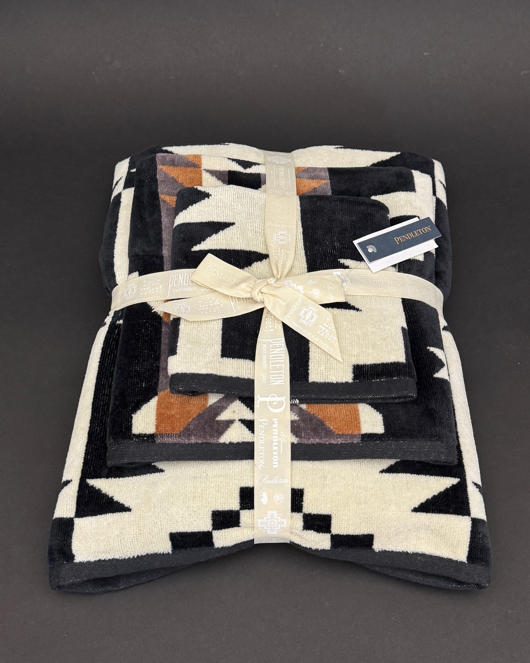 Spider Rock (Black) Towel Set - Pendleton